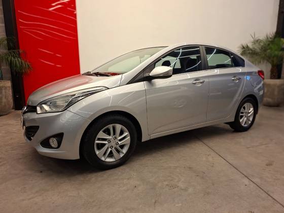 HYUNDAI HB20S 1.6 PREMIUM 16V FLEX 4P AUTOMÁTICO HYUNDAI HB20S 1.6 PREMIUM 16V FLEX 4P AUTOMÁTICO